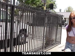 Sex In The Dirty With A Dirty Whore Taking Cash